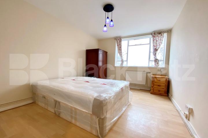  An iconic post-war ex-local landmark building designed in the 1950s  Cruikshank Street, Kings Cross / Angel